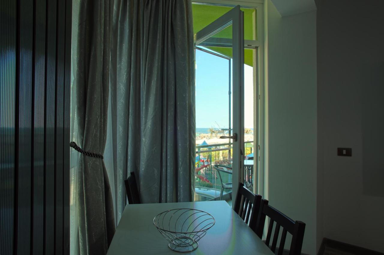 Isabelle Apartament Alezzi Beach Resort Mamaia Nord Năvodari Exterior foto