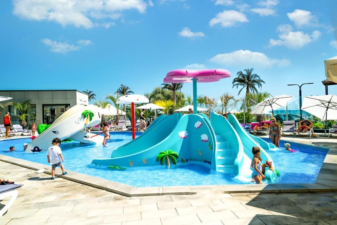 Isabelle Apartament Alezzi Beach Resort Mamaia Nord Năvodari Exterior foto